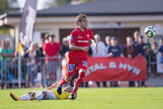 Norrköpings Christoffer Nyman med bollen