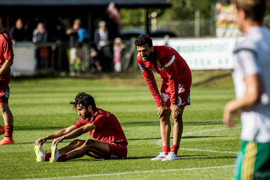 Syrianskas spelare värmer upp