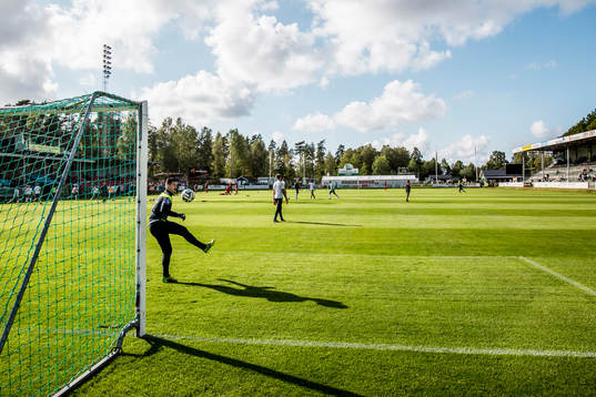 Ljungskile och Syrianska värmer upp på Uddevalla arena