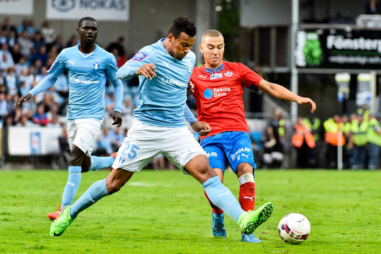 Malmö FFs Felipe Carvalho och Helsingborgs Jordan Larsson