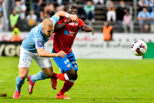 Malmö FFs Anton Tinnerholm och Helsingborgs Emmanuel