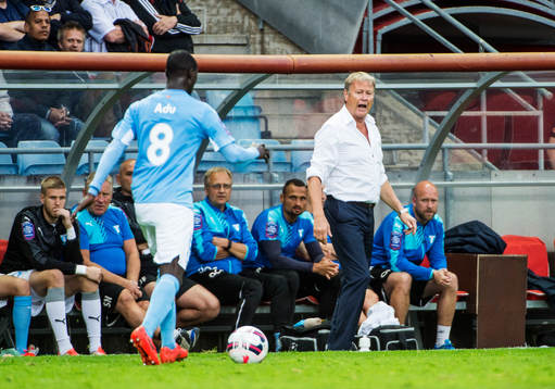 Malmö FFs tränare Åge Hareide skriker åt Enock Kofi Adu