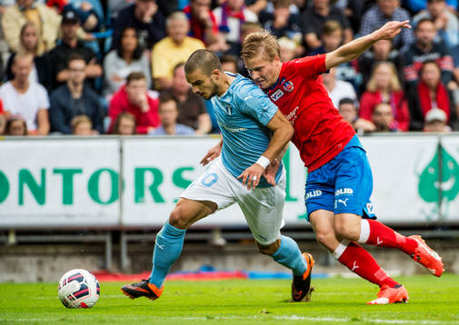 Malmö FFs Vladimir Rodic mot Helsingborgs Jere Uronen och