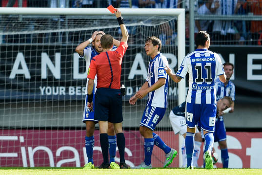 IFK Göteborgs Tom Pettersson får rött kort