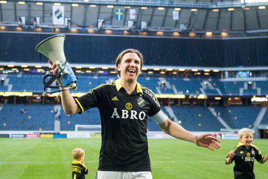 s Nils-Eric Johansson jublar