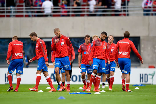 Helsingborgsspelare värmer upp
