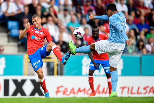 Helsingborgs Jordan Larsson och Malmö FFs Felipe Carvalho