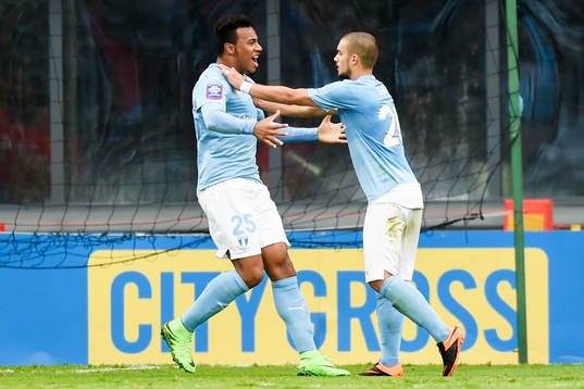 Malmö FFs Felipe Carvalho och Vladimir Rodic jublar
