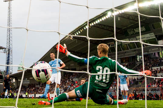 Malmö FFs Markus Rosenberg gör 0-3 bakom Helsingborgs