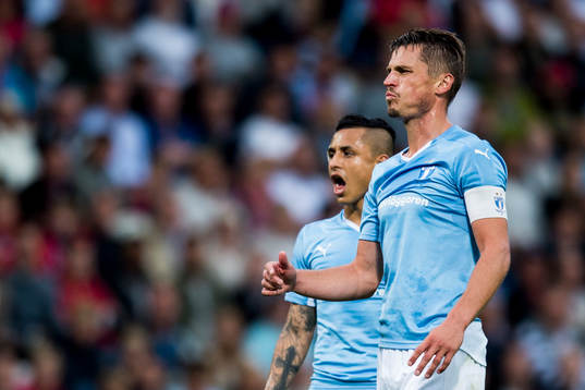 Malmö FFs Yoshimar Yotún och Markus Rosenberg deppar