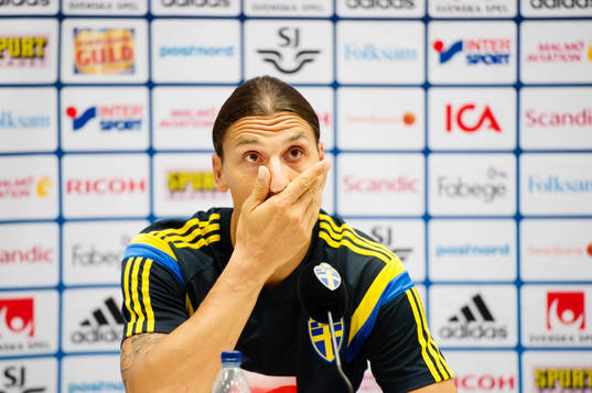 Zlatan Ibrahimovic på en presskonferens