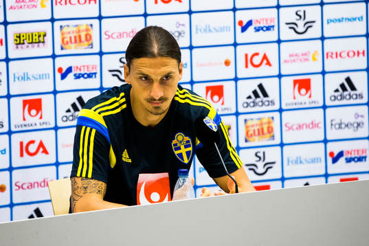 Zlatan Ibrahimovic på en presskonferens