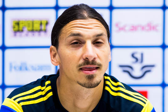 Zlatan Ibrahimovic på en presskonferens