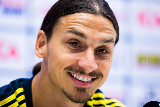 Zlatan Ibrahimovic på en presskonferens