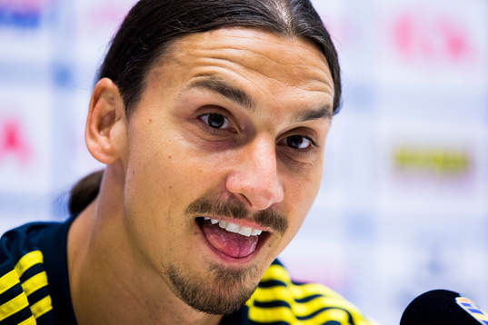 Zlatan Ibrahimovic på en presskonferens