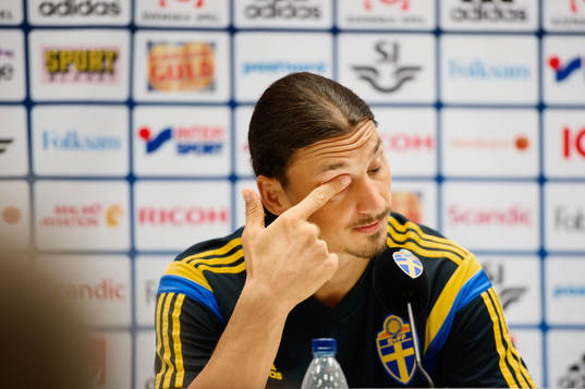 Zlatan Ibrahimovic på en presskonferens
