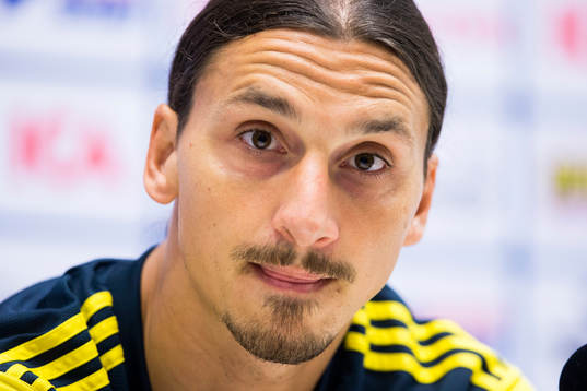Zlatan Ibrahimovic på en presskonferens