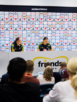 Zlatan Ibrahimovic på en presskonferens
