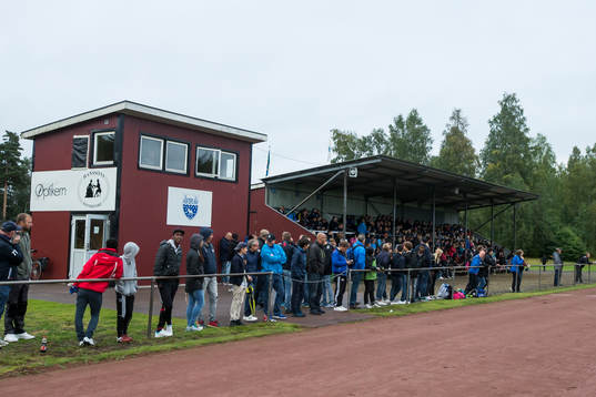 Publiken på Stålringen i P18-landskampen i fotboll mellan