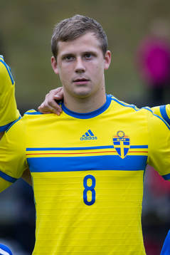 Erik Andersson i P18-landskampen i fotboll mellan Sverige
