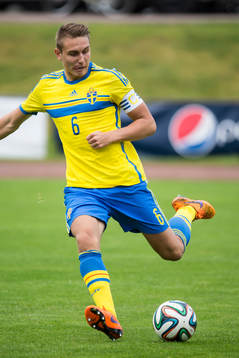 Ali Suljic i P18-landskampen i fotboll mellan Sverige och