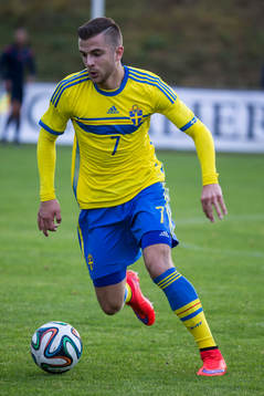 Filip Sachpekidis i P18-landskampen i fotboll mellan
