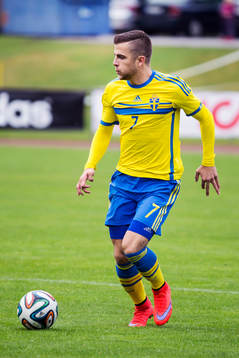 Filip Sachpekidis i P18-landskampen i fotboll mellan