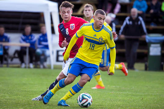 Bläddra bland fler bilder av Fotboll, Landskamp P18, Sverige - Norge