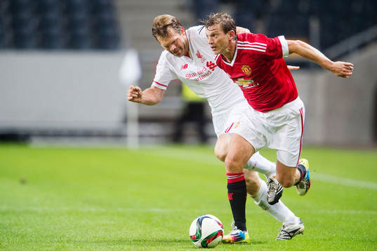 Liverpools Bjørn Tore Kvarme och Manchester Uniteds Jesper