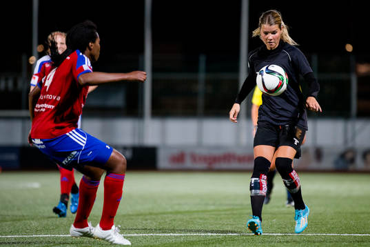 Göteborgs Andrine Hegerberg mot Vittsjös Ifeoma Dieke