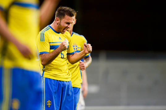 Sveriges Muamer Tankovic jublar