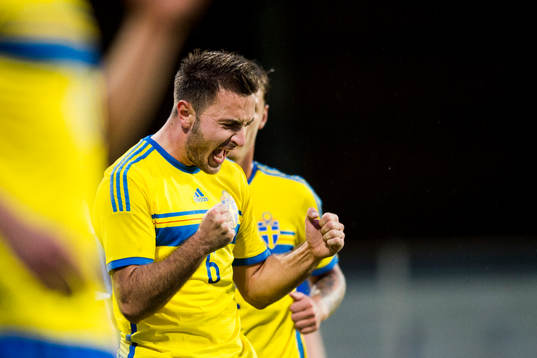 Sveriges Muamer Tankovic jublar
