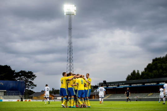 Sveriges spelare jublar