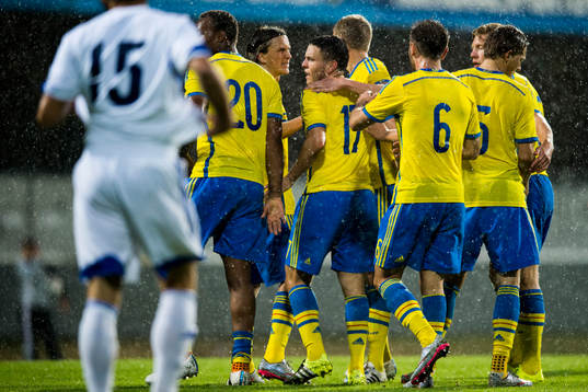 Sveriges spelare jublar
