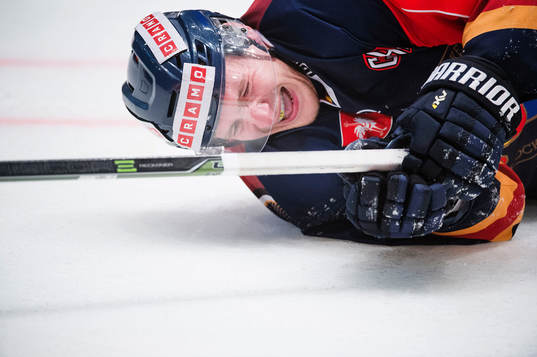 Djurgårdens Alexander Fällström har ont