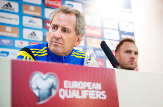 Förbundskapten Erik Hamrén och Andreas Granqvist på en