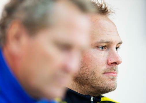 Andreas Granqvist på en presskonferens