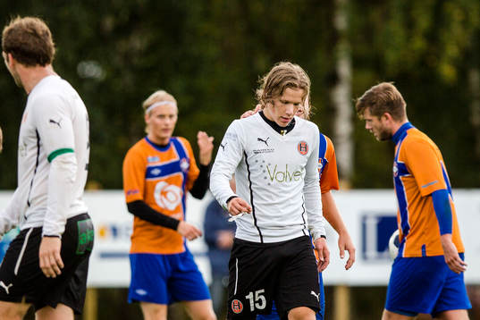 Hittarps Jonathan Olsson går av planen