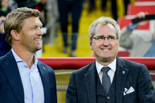 Sveriges players manager Marcus Allbäck och