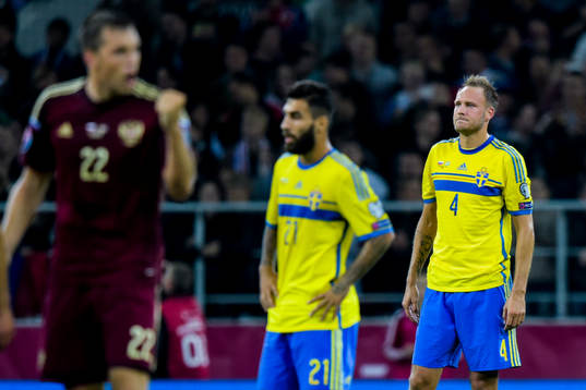 Sveriges Jimmy Durmaz och Andreas Granqvist deppar