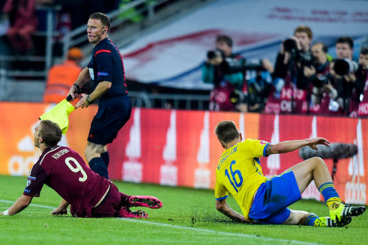 Rysslands Alexander Kokorin kapas av Sveriges Pontus
