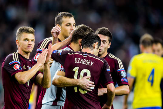 Rysslands spelare jublar