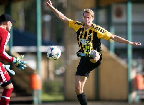 IFK Hässleholms Filip Ranmo i matchen i division 2 mellan