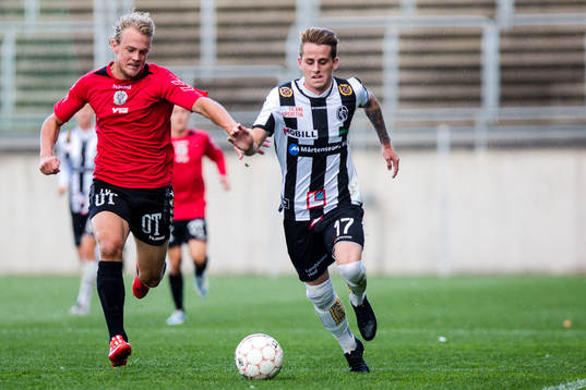 Oskarshamns Andreas Birgersson och Landskronas Rasmus Alm i