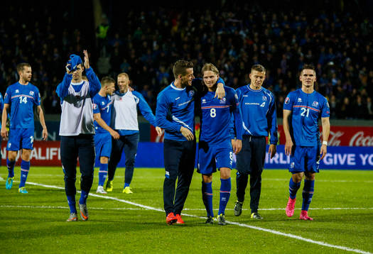 Islands spelare firar