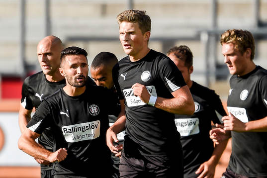 Höllvikens Erik Pärsson firar
