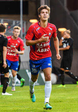 Örgrytes Daniel Paulson firar