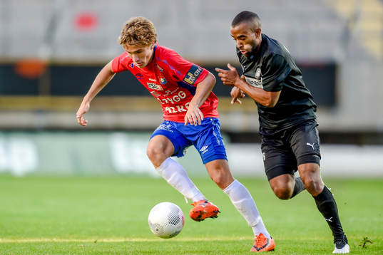 Örgrytes Jakob Lindström och Höllvikens Kamal Barny