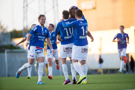Trelleborgs Salif Camara Jönsson jublar