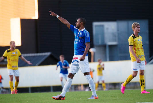 Trelleborgs Salif Camara Jönsson jublar